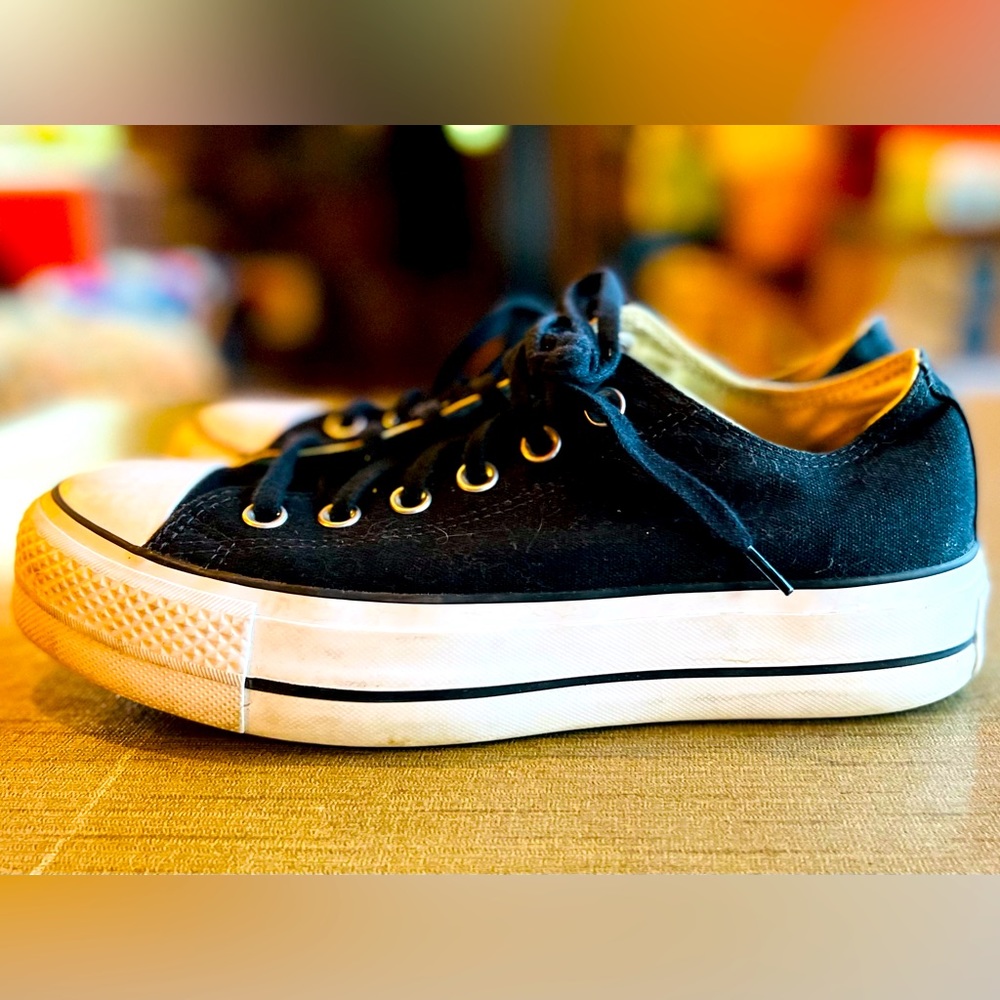 Converse black Chuck Taylor platform All Star women size 8